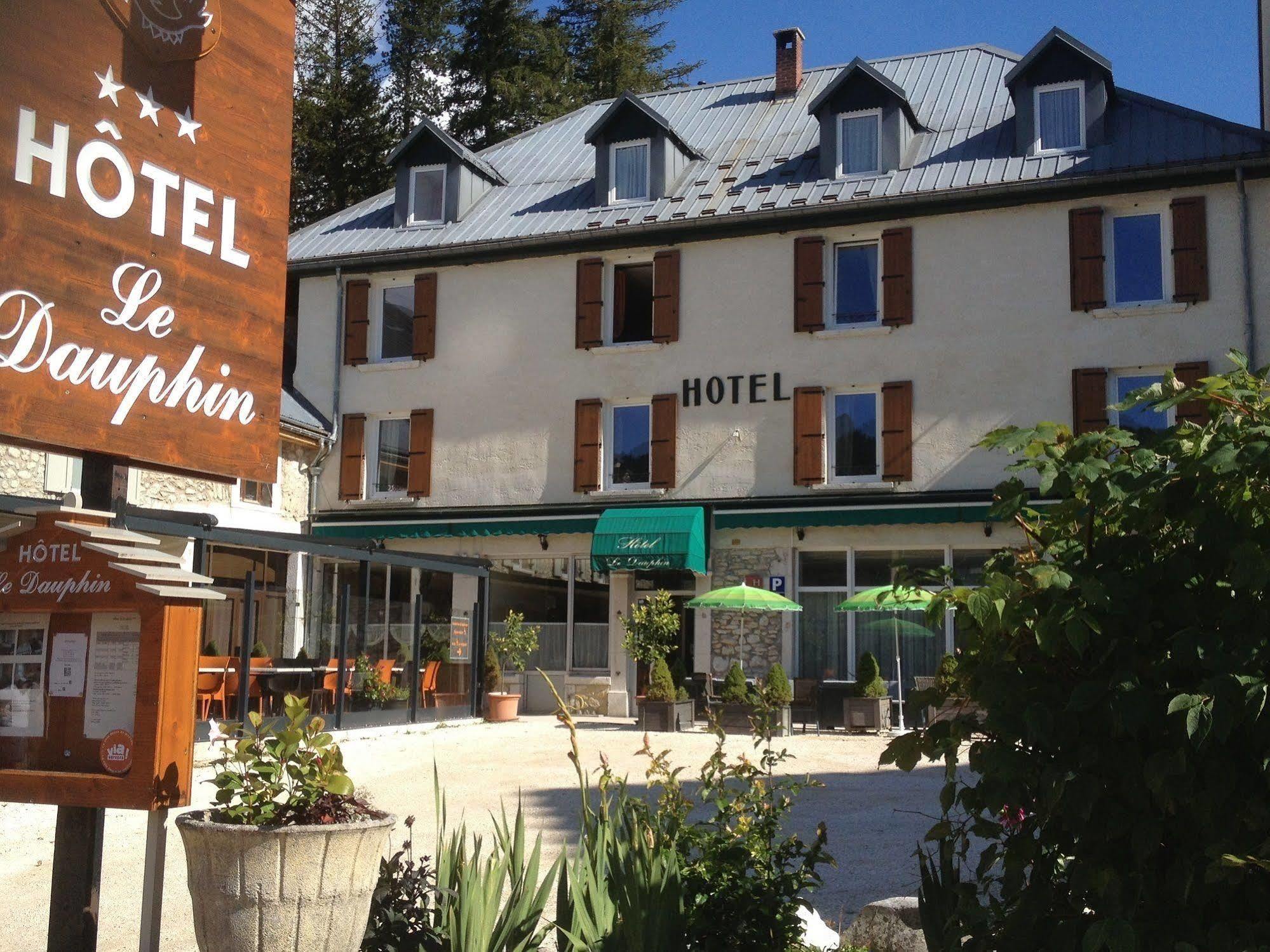 Hotel Le Dauphin Виллар-де-Ланс Экстерьер фото